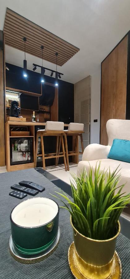 Design Apartment Platinium Spa Lux 5 Star "Havana" Completely Private Wellness & Spa Free Included Sauna & Jacuzzi & Salt Wall & Fire Place & 3D Ceilings & Business Wifi & Netflix & Keyless Code Entry & Full Smart App & Secure 2 Parking Place Ćuprija Exteriér fotografie
