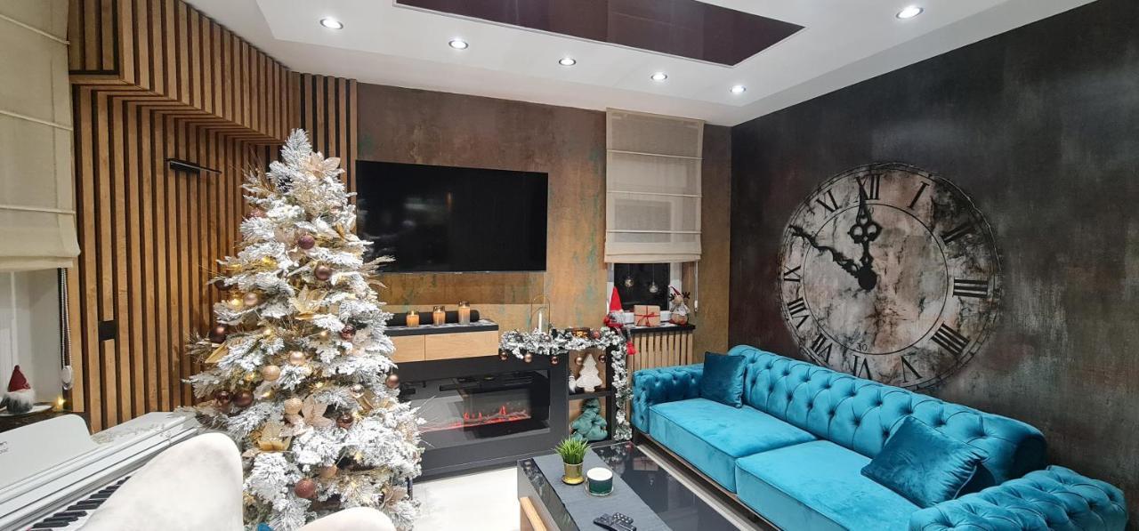 Design Apartment Platinium Spa Lux 5 Star "Havana" Completely Private Wellness & Spa Free Included Sauna & Jacuzzi & Salt Wall & Fire Place & 3D Ceilings & Business Wifi & Netflix & Keyless Code Entry & Full Smart App & Secure 2 Parking Place Ćuprija Exteriér fotografie