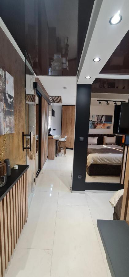 Design Apartment Platinium Spa Lux 5 Star "Havana" Completely Private Wellness & Spa Free Included Sauna & Jacuzzi & Salt Wall & Fire Place & 3D Ceilings & Business Wifi & Netflix & Keyless Code Entry & Full Smart App & Secure 2 Parking Place Ćuprija Exteriér fotografie