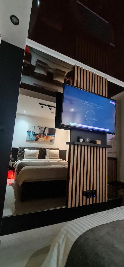 Design Apartment Platinium Spa Lux 5 Star "Havana" Completely Private Wellness & Spa Free Included Sauna & Jacuzzi & Salt Wall & Fire Place & 3D Ceilings & Business Wifi & Netflix & Keyless Code Entry & Full Smart App & Secure 2 Parking Place Ćuprija Exteriér fotografie