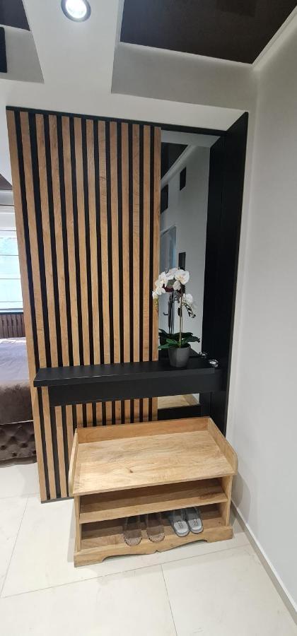 Design Apartment Platinium Spa Lux 5 Star "Havana" Completely Private Wellness & Spa Free Included Sauna & Jacuzzi & Salt Wall & Fire Place & 3D Ceilings & Business Wifi & Netflix & Keyless Code Entry & Full Smart App & Secure 2 Parking Place Ćuprija Exteriér fotografie