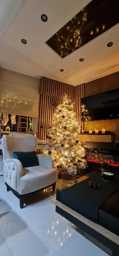 Design Apartment Platinium Spa Lux 5 Star "Havana" Completely Private Wellness & Spa Free Included Sauna & Jacuzzi & Salt Wall & Fire Place & 3D Ceilings & Business Wifi & Netflix & Keyless Code Entry & Full Smart App & Secure 2 Parking Place Ćuprija Exteriér fotografie