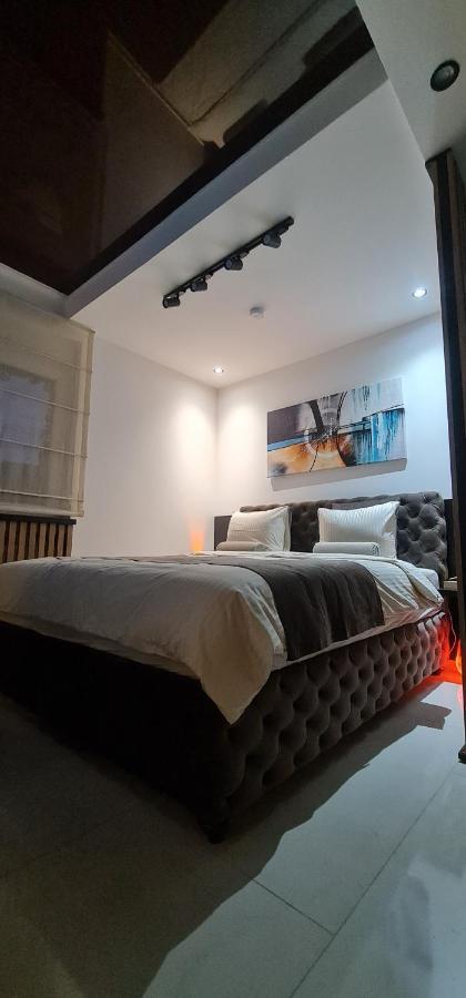 Design Apartment Platinium Spa Lux 5 Star "Havana" Completely Private Wellness & Spa Free Included Sauna & Jacuzzi & Salt Wall & Fire Place & 3D Ceilings & Business Wifi & Netflix & Keyless Code Entry & Full Smart App & Secure 2 Parking Place Ćuprija Exteriér fotografie